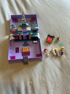 Lego 43175 Frozen 2 Storybook set